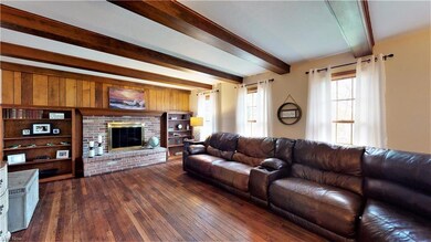 224 Hurd Rd, Aurora, OH 44202 - photo 4