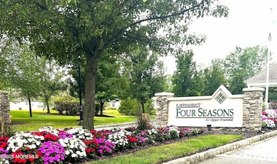 10 Powderhorn Way, Allentown, NJ 08501 - photo 2