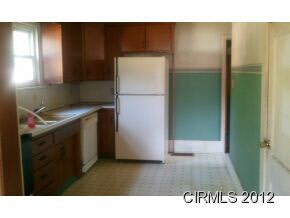 208 W Clay St, Kirklin, IN 46050 - photo 6