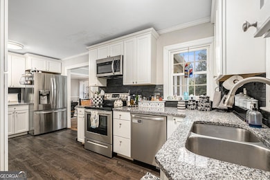 139 Myrtle St, Toccoa, GA 30577 - photo 3