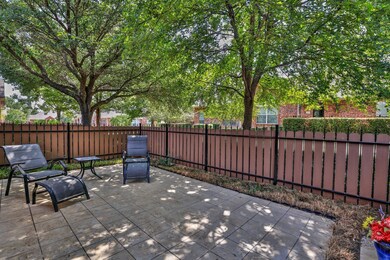 CLOSER VIEW OF INTERIOR COURTYARD.