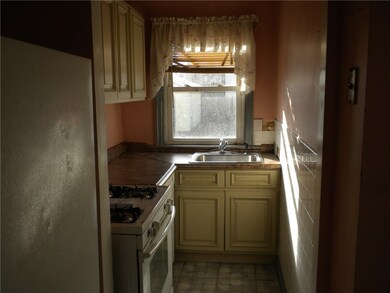 77 Coyle Ave, Pawtucket, RI 02860 - photo 7