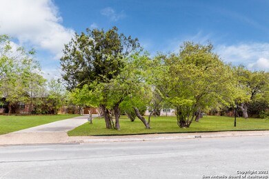 10803 Hunters Way, Helotes, TX 78023 - photo 2