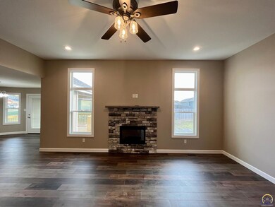 3315 SW 44th Terrace, Topeka, KS 66610 - photo 4