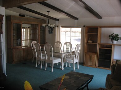 6158 Flying M Dining Area