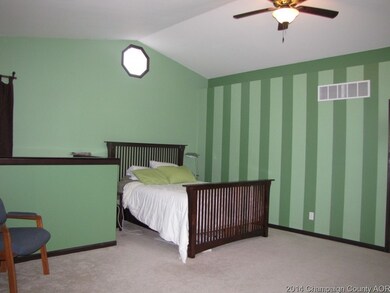 606 E Buckner St, Tuscola, IL 61953 - photo 4