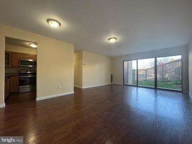 10137 Prince Place unit 204-6B, Upper Marlboro, MD 20774 - photo 2