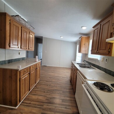 31219 Wide Oak Cir, Magnolia, TX 77355 - photo 3