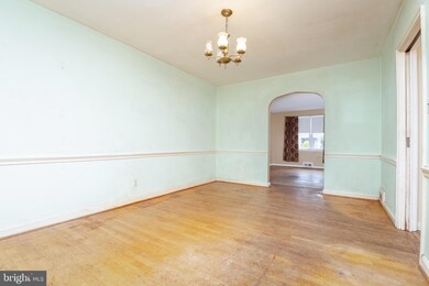 2017 Winford Rd, Baltimore, MD 21239 - photo 6