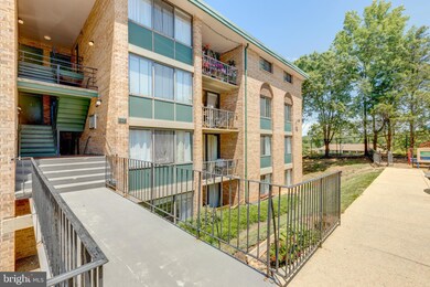 525 N Armistead St unit T3, Alexandria, VA 22312 - photo 2