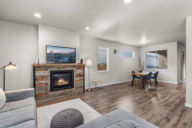 20472 Del Coco Ct, Bend, OR 97702 - photo 7