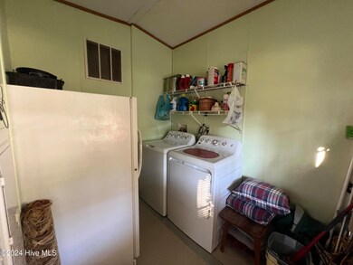 Lorenzo laundry