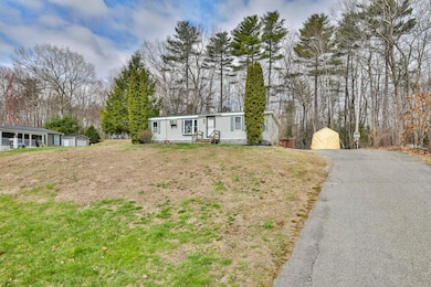 64 Squire Ridge Rd, Hampstead, NH 03841 - photo 2