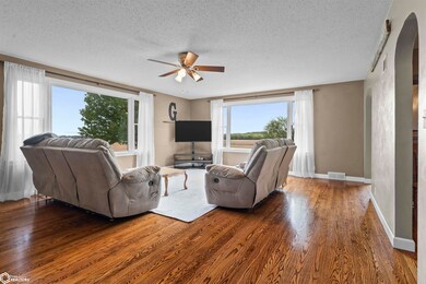 21456 105th St, Columbus Junction, IA 52738 - photo 6