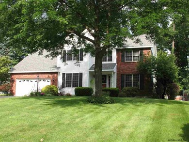 12 Pinecrest Dr, Schenectady, NY 12309 - photo 2
