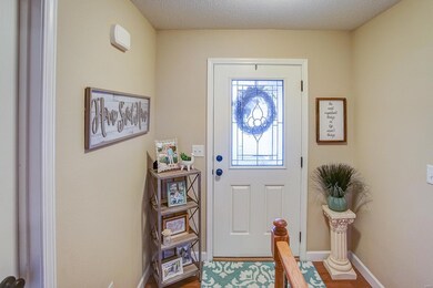 2082 Briarbend Ct, Maryville, IL 62062 - photo 3