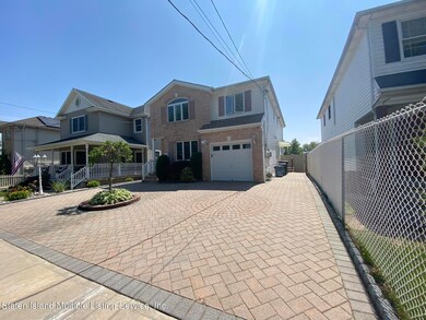 386 Adelaide Ave, Staten Island, NY 10306 - photo 2