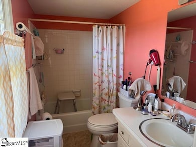 117 Hendrix Dr, Boiling Springs, SC 29316 - photo 7