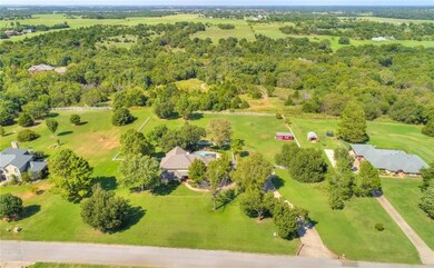 1701 Silver Oaks Dr, Edmond, OK 73025 - photo 4