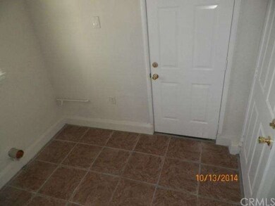 606 N Dwight Ave, Compton, CA 90220 - photo 4