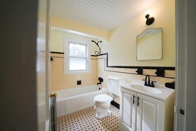 14 Paul Revere Rd unit 2, Arlington, MA 02476 - photo 4