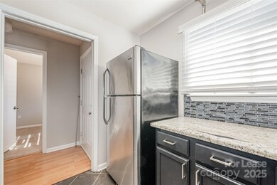 2555 Stockbridge Dr unit C, Charlotte, NC 28210 - photo 6