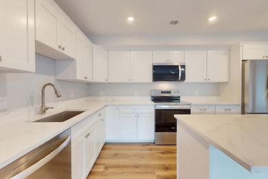 610 Salem St unit 404, Wakefield, MA 01880 - photo 2