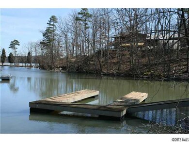 Dock - Dock and boat slip in place, ready for you 