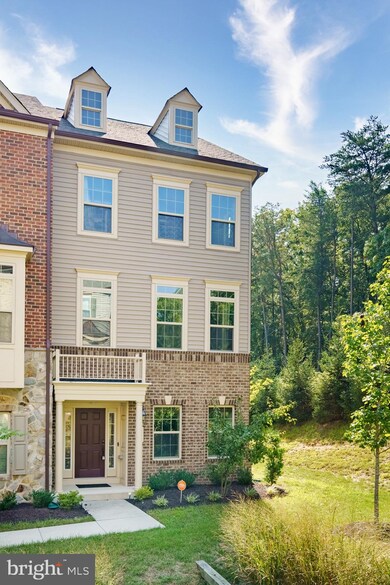 7316 Taylor's Hill Ln, Hanover, MD 21076 - photo 2