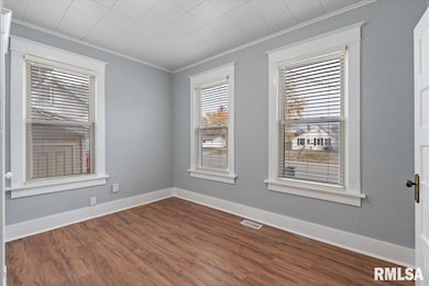 1604 N Division St, Davenport, IL 52804 - photo 6