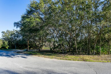 2004 Pritchard Point Dr Navarre FL 32566