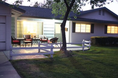 FENCED SITTING AREA