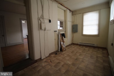 254 S Railroad Ave, New Holland, PA 17557 - photo 6