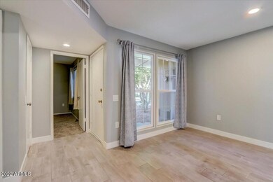 10757 W Santa fe Dr, Sun City, AZ 85351 - photo 4