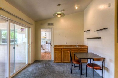 Living Room (3)