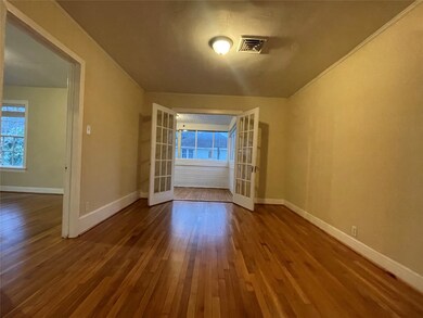 1661 Hawthorne St, Houston, TX 77006 - photo 4