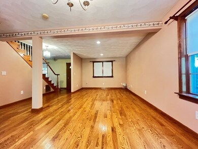 5 Kinney Ave, Burlington, MA 01803 - photo 4