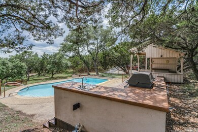 8818 Canyon Crest Dr, Boerne, TX 78006 - photo 7