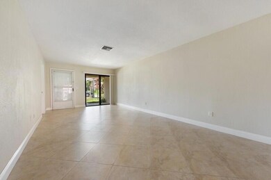 5969 Forest Hill Blvd unit 4, West Palm Beach, FL 33415 - photo 3