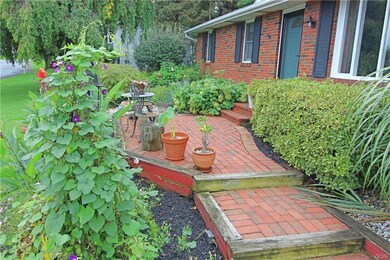 7316 W Hillcrest Ln, Slatington, PA 18080 - photo 3