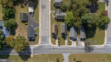 1176 W 6th St, Laurel, DE 19956 - photo 4