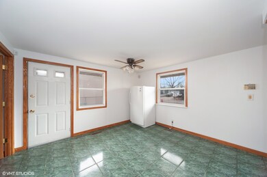 156 Mora Rd, Carpentersville, IL 60110 - photo 4