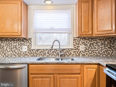 13029 Chalfont Ave, Fort Washington, MD 20744 - photo 7