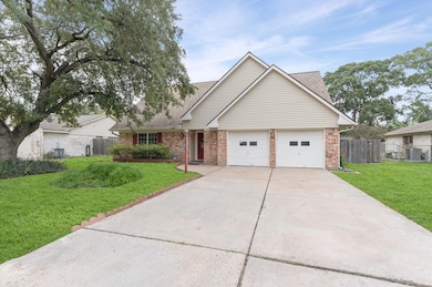 12502 Maxim Dr, Houston, TX 77065 - photo 6