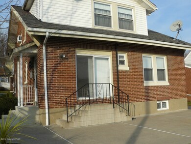 364 W Main St, Bath, PA 18014 - photo 5