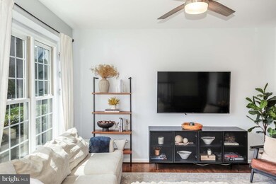 10820 Brewer House Rd, Rockville, MD 20852 - photo 6