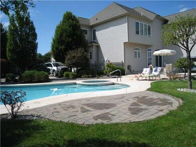 Swimming Pool/Hot Tub/Sauna