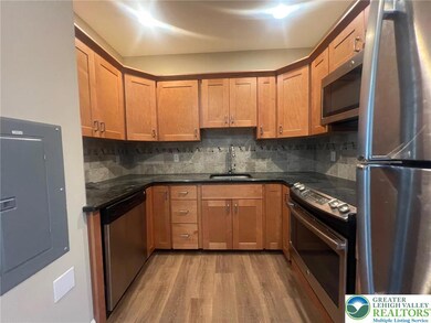 677 Broad St unit C, Emmaus, PA 18049 - photo 5