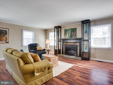 4417 Middle Ridge Dr, Fairfax, VA 22033 - photo 6