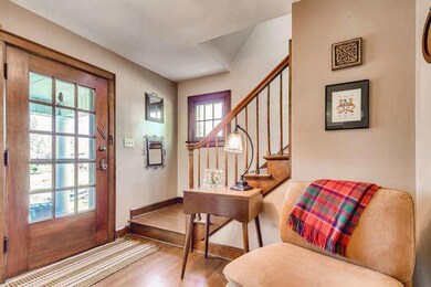 156 Montrose Way Columbus OH-small-005-4
